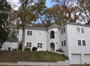 1233 Shenandoah Rd, Alexandria, VA 22308