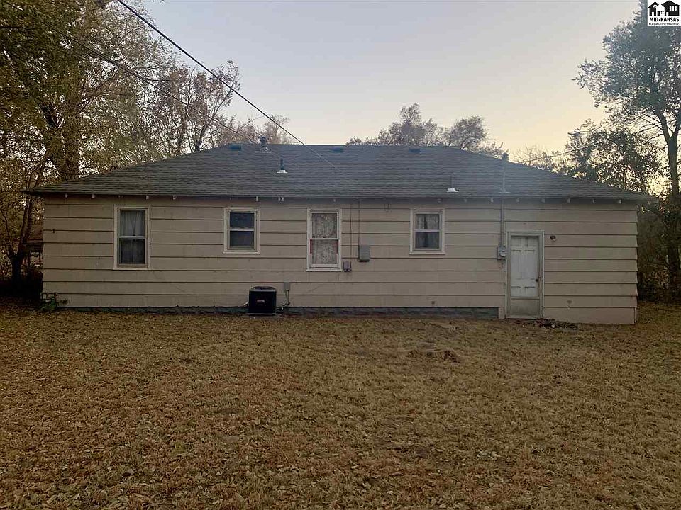 2nd image of 108 E Carpenter St