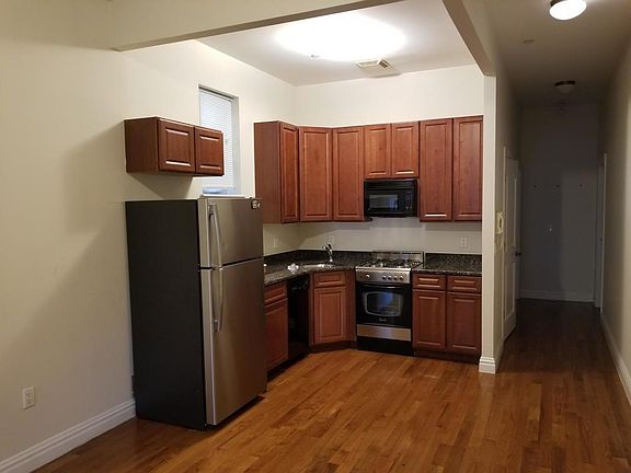 2nd image of 2525 Newtown Ave Ph 1