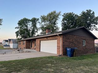 211 S Commercial Ave, Sedgwick, KS 67135