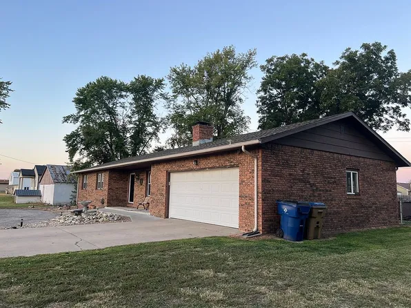 211 S Commercial Ave, Sedgwick, KS 67135