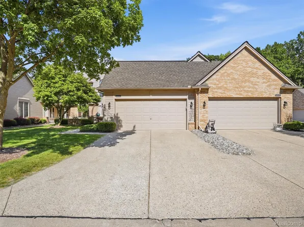 52088 Southview Rdg, Macomb, MI 48042