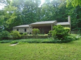 215 Brandamore Rd, Honey Brook, PA 19344