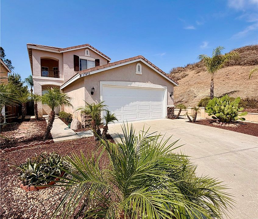 1st image of 17892 Spring Hill Way