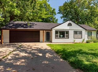2330 SW Wayne Ave, Topeka, KS 66611