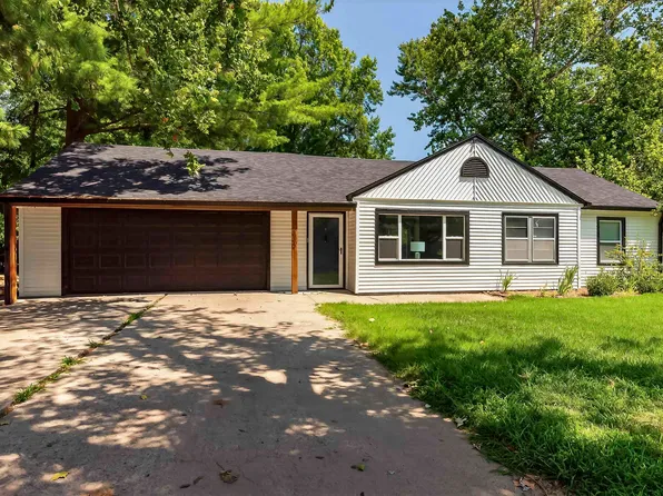2330 SW Wayne Ave, Topeka, KS 66611