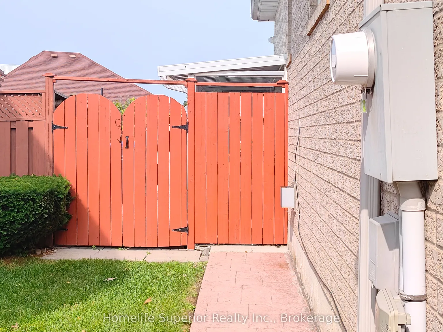 2 bed, $1,800 — Photo 2