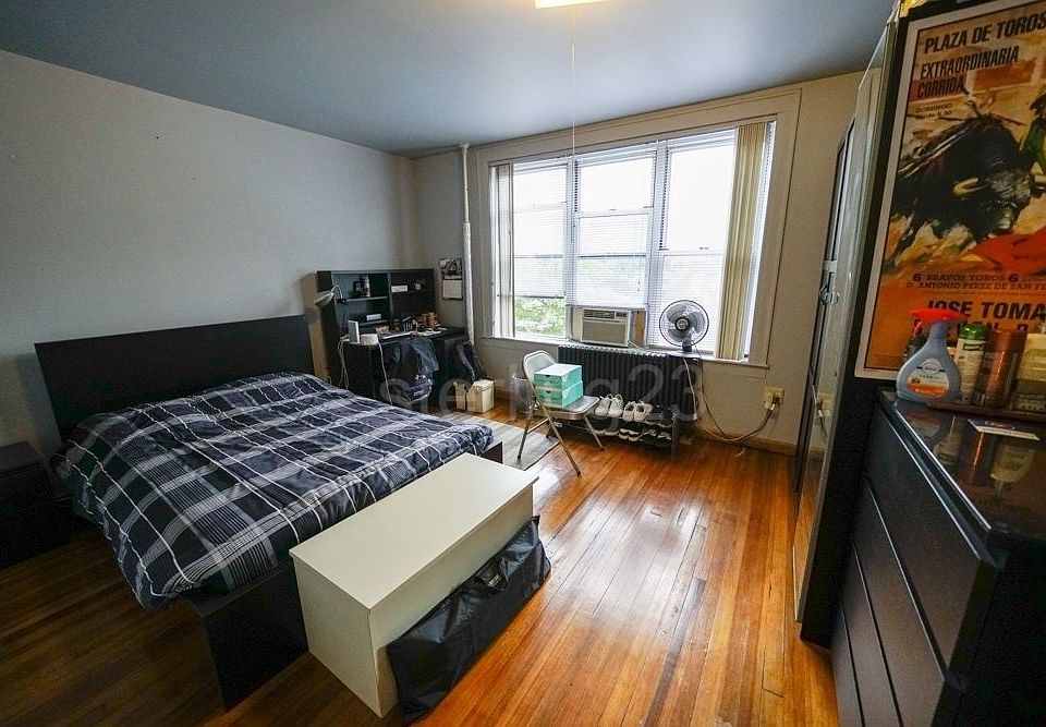 1st image of 3017 49th St APT 2N