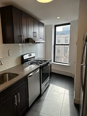 Rented by RV Realty | media 9