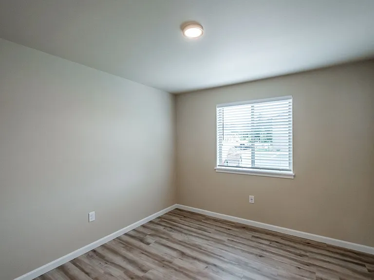 Santiam Gateway Apartments — Photo 32