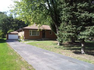 3S488 Mignin Dr, Warrenville, IL 60555