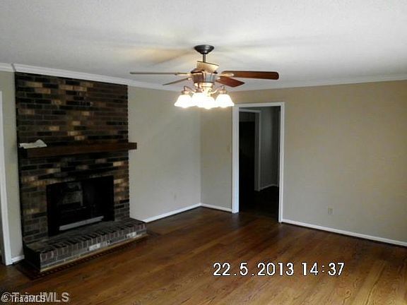 5th image of 3033 N Woodside Ave