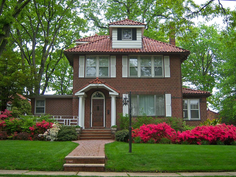 1152 Buckingham Rd, Fort Lee, NJ 07024 Zillow