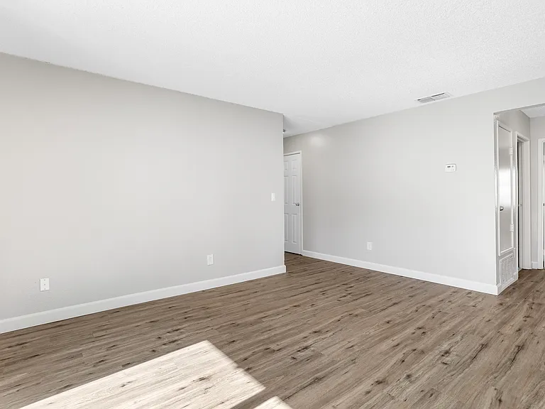 3310 Apartment Homes — Photo 100