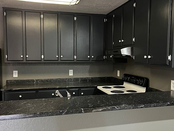 4th image of 1418 Skyline Dr