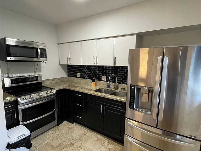 1188 Marseille Dr #4 — Photo 11