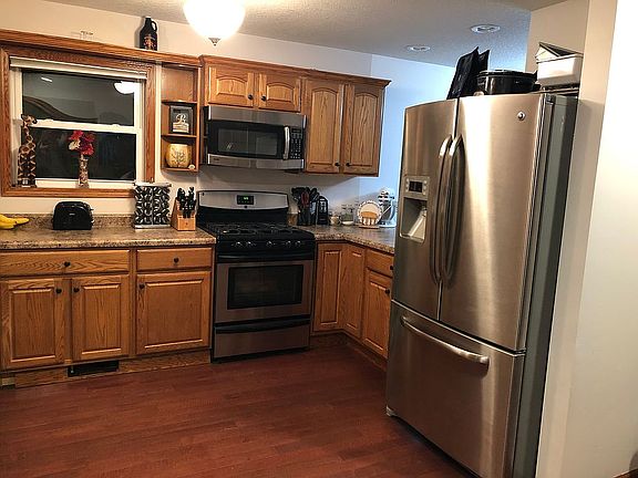 3rd image of 506 Island Ave