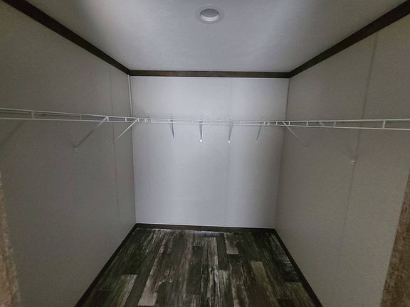 3rd image of 516 Courtland Ln #481