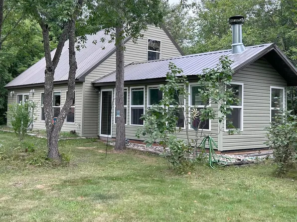 N16769 Cliff Ln, Pembine, WI 54156