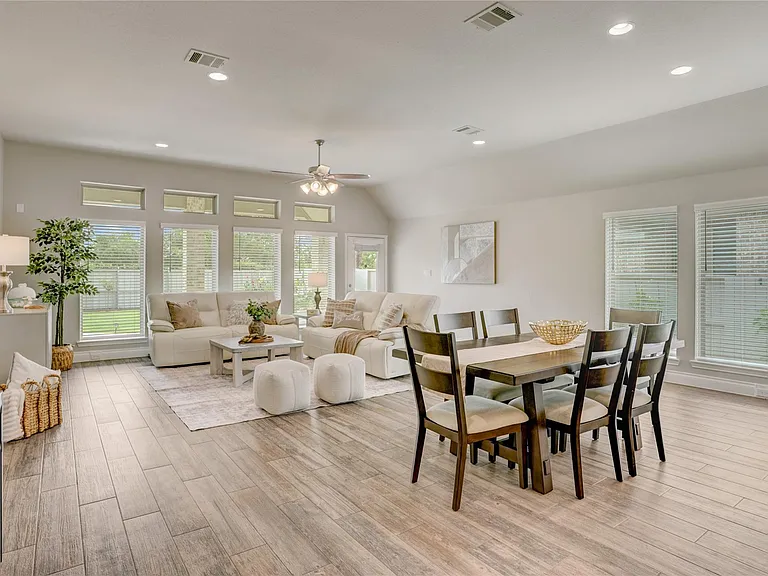 9811 Faulkner Trl — Photo 8