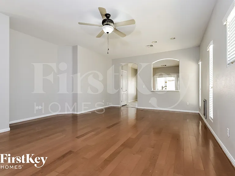 9703 Mount Kenyon St — Photo 4