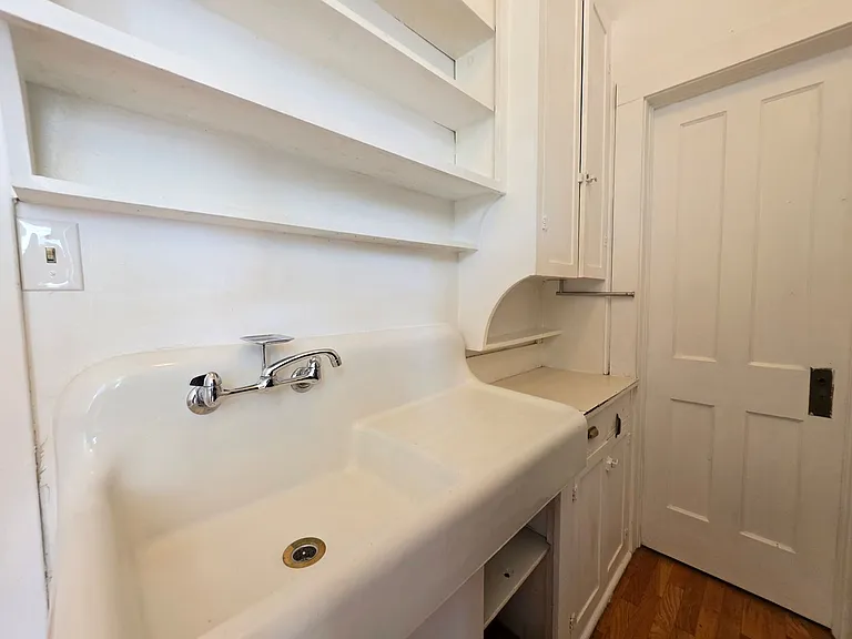 1032 Pine — Photo 10