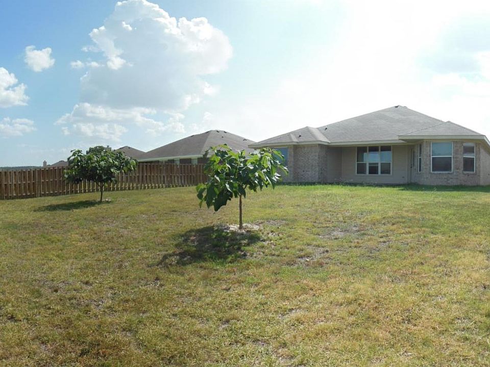 1st image of 2416 Gail Dr
