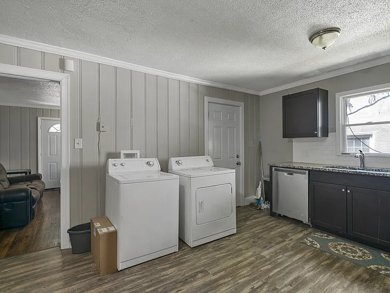 2320 Olando St #1 — Photo 10