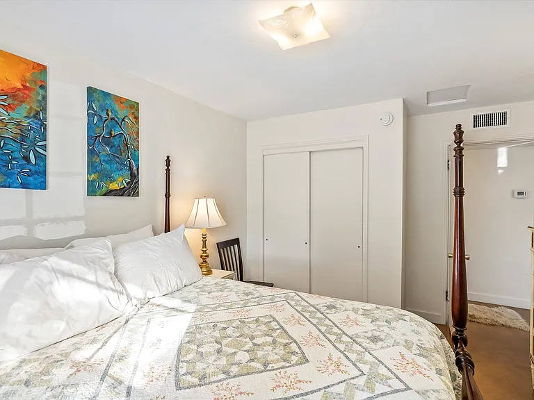1805 E Copper St — Photo 18