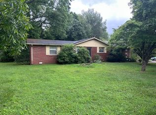 2825 Lylewood Rd, Woodlawn, TN 37191