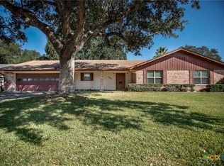 906 Brookhollow Dr, Port Lavaca, TX 77979
