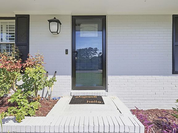 2nd image of 3905 Pine Lake Dr.