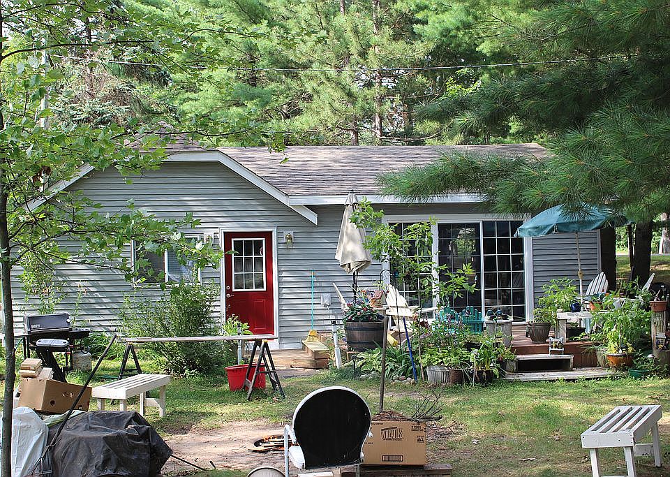 lake side of cabin