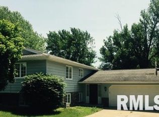 226 Castle Dr, Dunlap, IL 61525