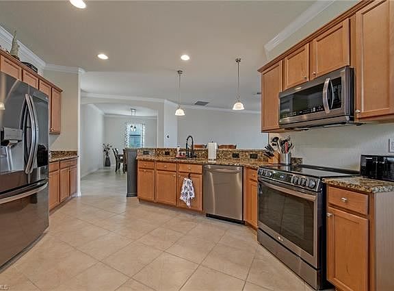 4th image of 4393 Steinbeck Way