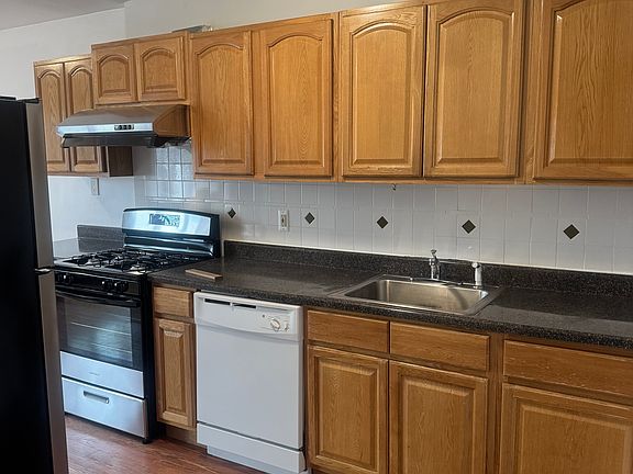 2nd image of 59-47 160th St #2