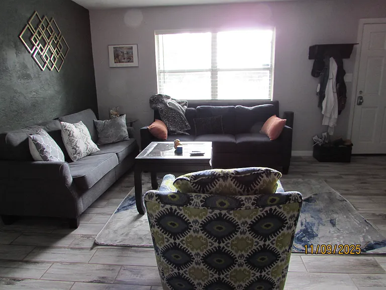 18 SE 44th St #3 — Photo 12