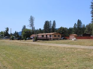 8349 E Evans Creek Rd, Rogue River, OR 97537