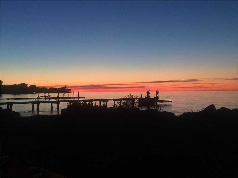 1st image of 662 Lake Shore Dr