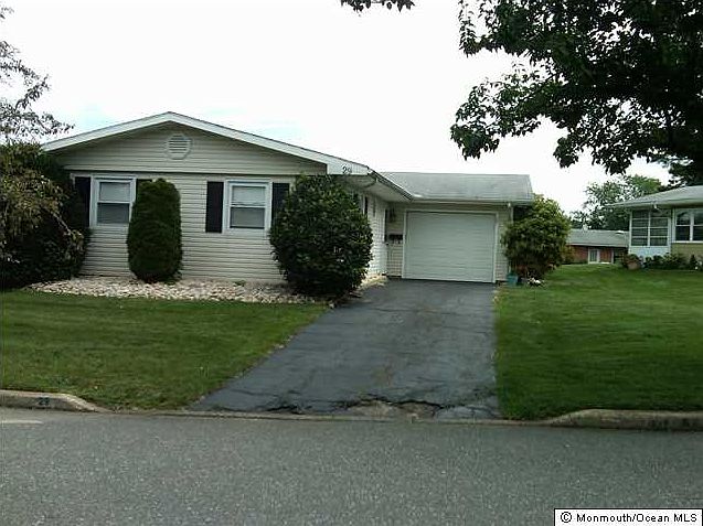 2nd image of 29 Collins Ct