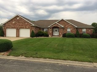 8402 Heron Cv, Freeburg, IL 62243