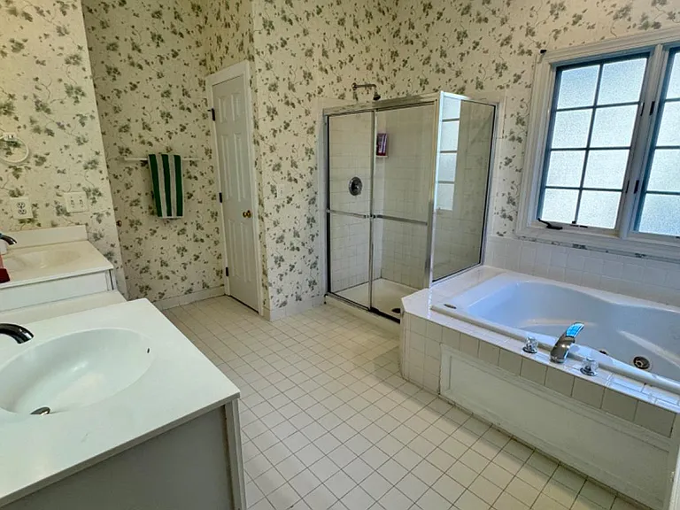 12385 Cold Stream Guard Ct — Photo 36