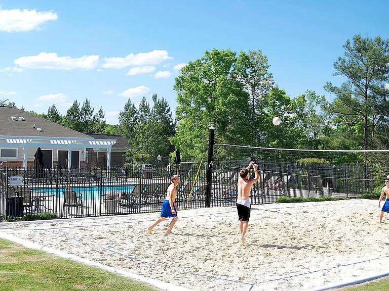 River Club Apartments — Photo 21