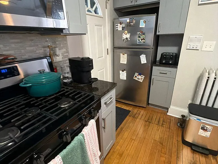721-23 W. Roscoe — Photo 9