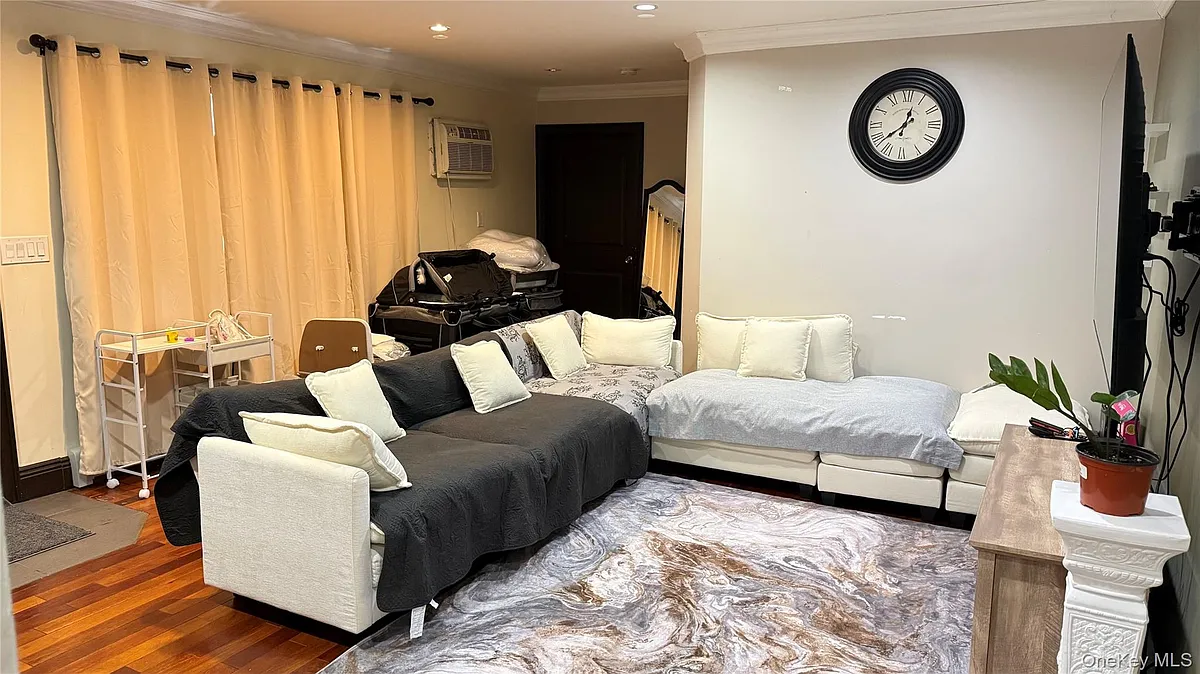 Building Photo - 19018 Woodhull Ave