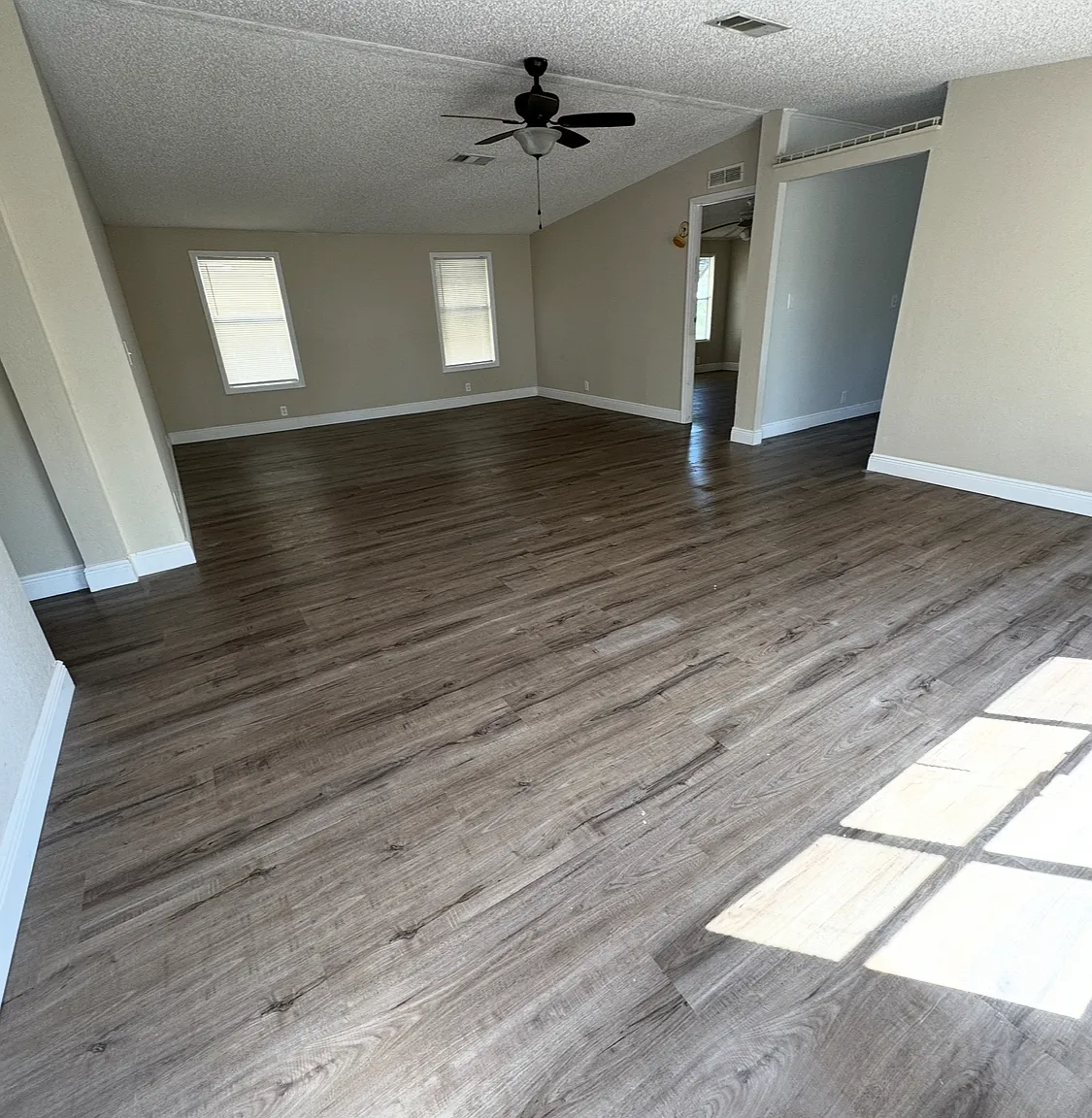 13025 Point Breeze Dr — Photo 2