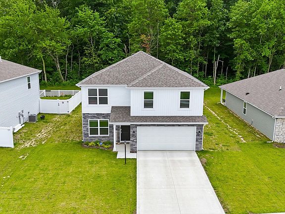 2nd image of 4409 Bradley Dr