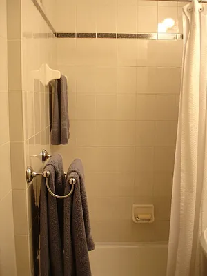 Rented by City Connections Realty | media 27