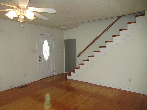 2nd image of 264 Maverick Ln