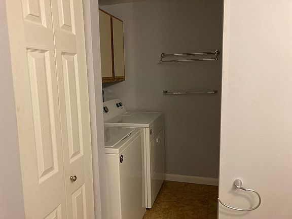 3rd image of 19-23 Blackstone Dr